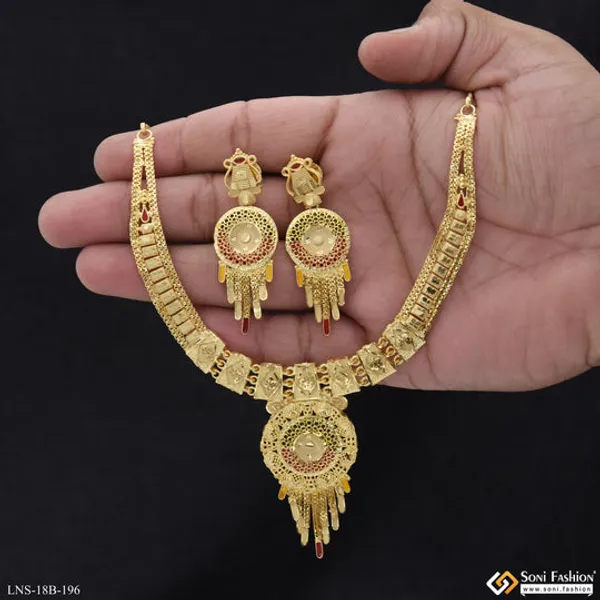 Dazzling_Design_Gold_Plated_Necklace_Set_For_Women_Style_B196