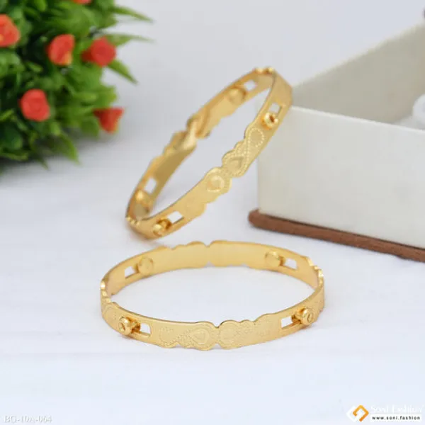Cool_Design_Gold_Plated_Bangles_For_Women_Style_A064