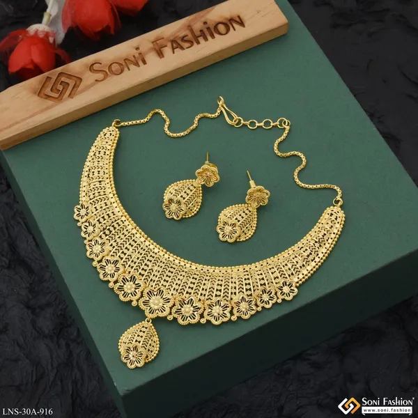 1_Gram_Gold_Plated_Fashionable_Necklace_Set_For_Women_Style_A916