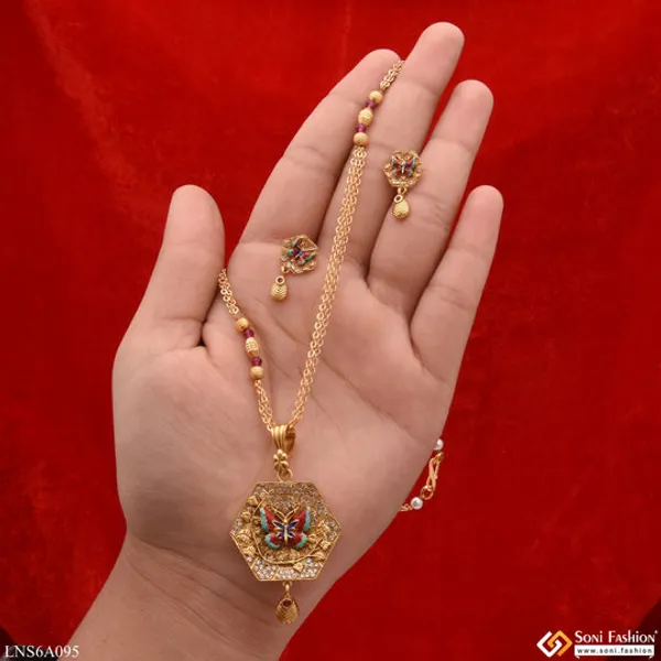 Butterfly_With_Diamond_Designer_Golden_Color_Necklace_Set_For_Lady_Style_Lnsa095