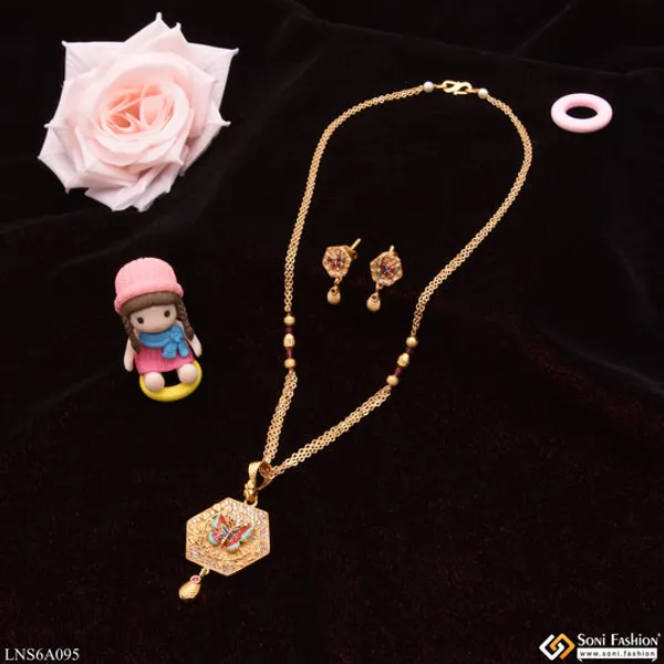 Butterfly_With_Diamond_Designer_Golden_Color_Necklace_Set_For_Lady_Style_Lnsa095