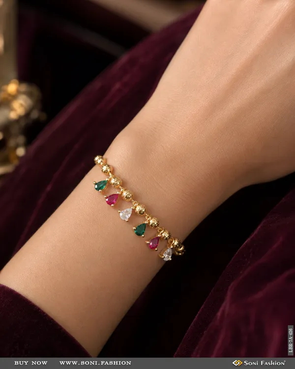 Stunning_Design_Gold_Plated_Bracelet_For_Ladies_Style_A426