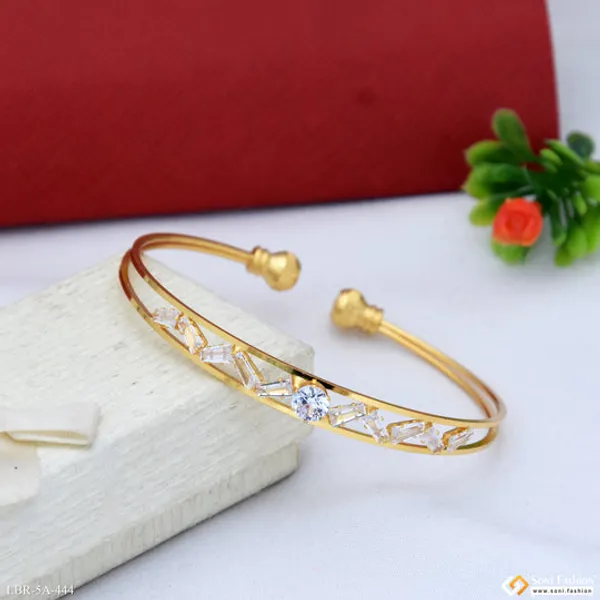 Beautiful_Design_Gold_Plated_Bracelet_For_Ladies_Style_A444
