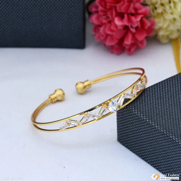 Beautiful_Design_Gold_Plated_Bracelet_For_Ladies_Style_A444