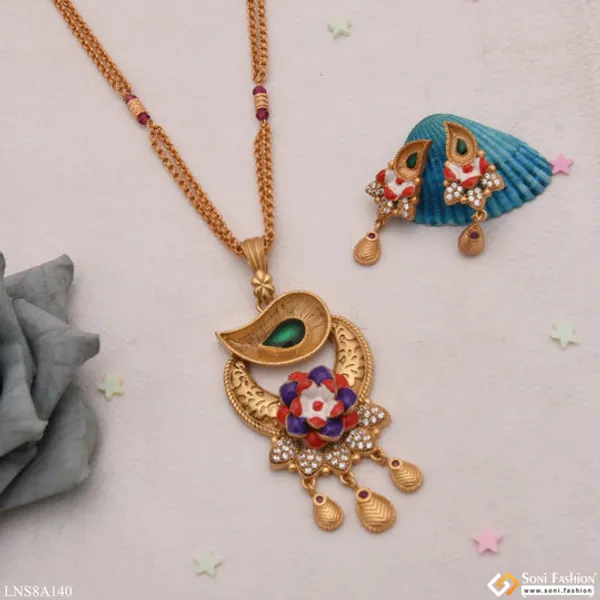 Leaf_Flower_With_Diamond_Sparkling_Design_Gold_Plated_Necklace_Set_Style_Lnsa140
