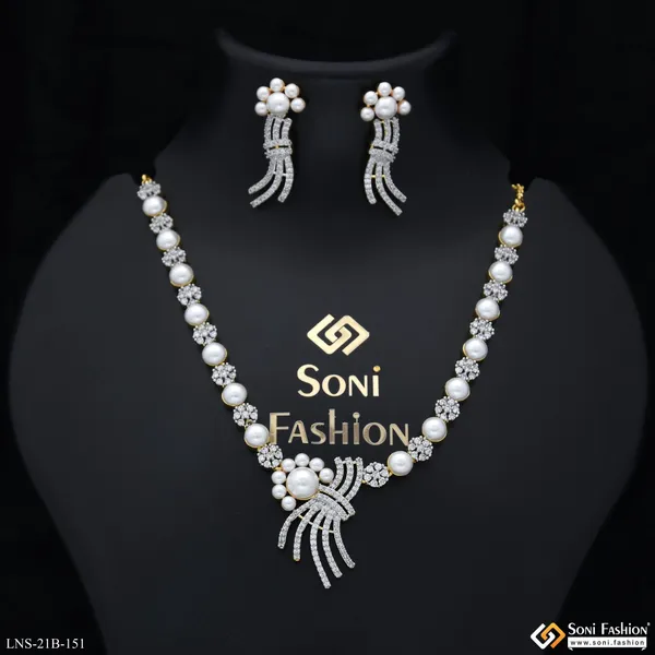Radiant_Design_Gold_Plated_Diamond_Necklace_Set_For_Ladies_Style_B151
