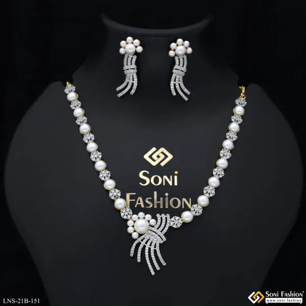 Radiant_Design_Gold_Plated_Diamond_Necklace_Set_For_Ladies_Style_B151