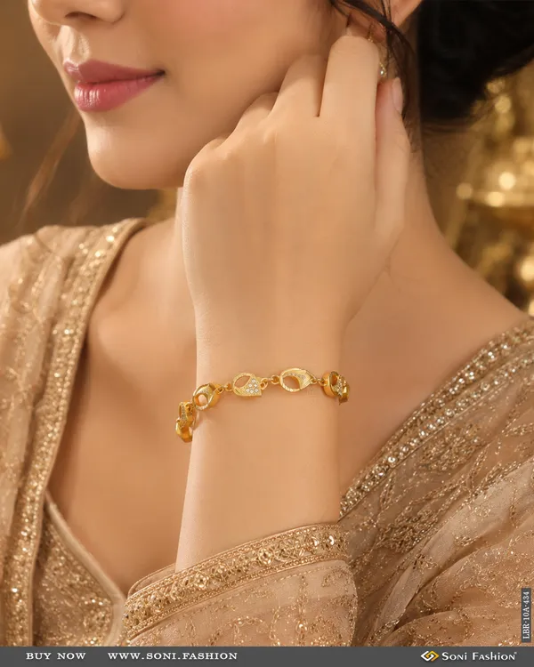 Decorative_Design_Gold_Plated_Bracelet_For_Ladies_Style_A434