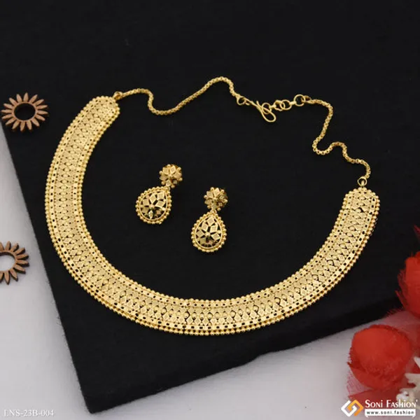 Sparkling_Design_Gold_Plated_Necklace_Set_For_Women_Style_B004