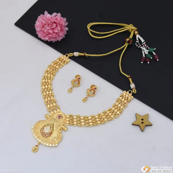Glittering_Design_Gold_Plated_Necklace_Set_For_Women_Style_B320