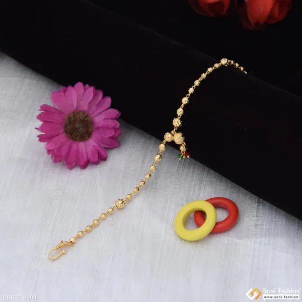 Artisanal_Design_Gold_Plated_Bracelet_For_Ladies_Style_A404