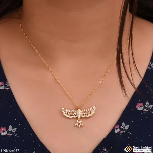 Eagle_With_Diamond_Funky_Design_Golden_Color_Necklace_For_Women_Style_Lnka057