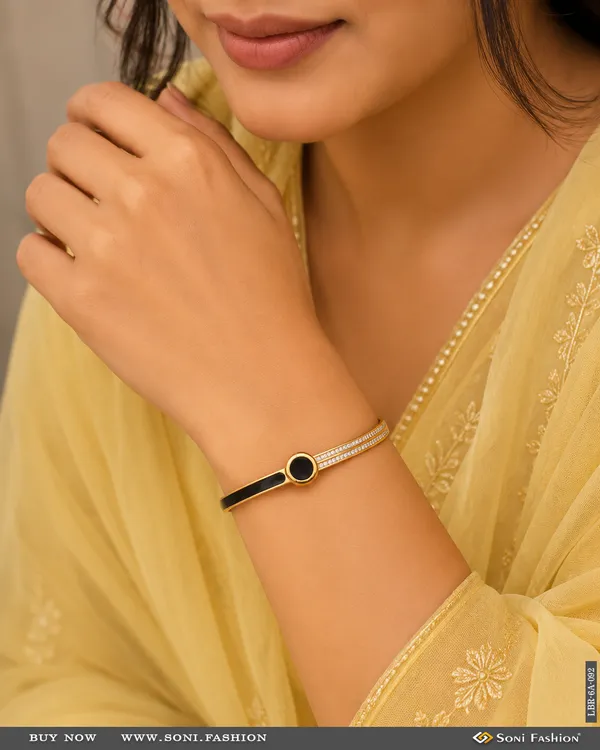 Roman_Number_With_Diamond_Casual_Design_Golden_Color_Bracelet_For_Girls_Style_Lbra092