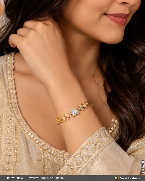 Best_Quality_Gold_Plated_Bracelet_For_Ladies_Style_A424