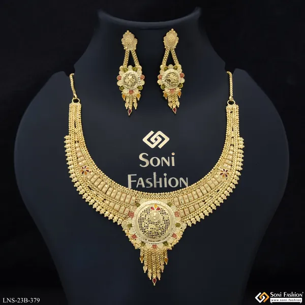 Glittering_Design_Gold_Plated_Necklace_Set_For_Women_Style_B379