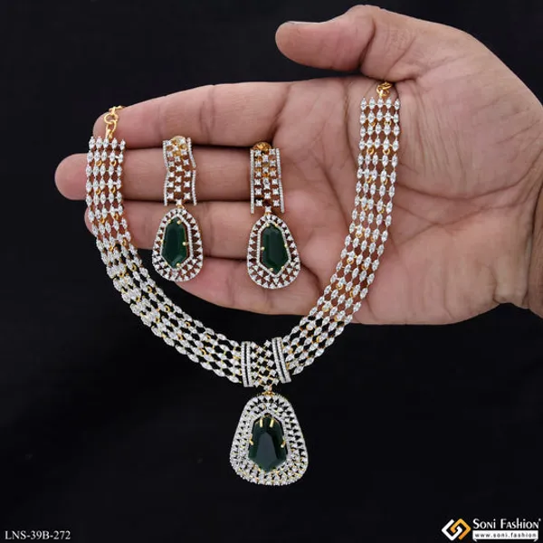Green_Stone_New_Style_Gold_Plated_Diamond_Necklace_Set_For_Ladies_Style_B272
