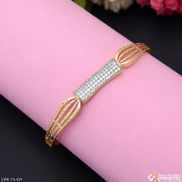 Graceful_Design_Gold_Plated_Bracelet_For_Ladies_Style_A429