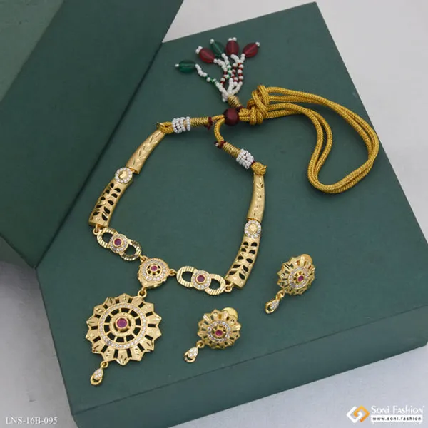 Brilliant_Design_Gold_Plated_Necklace_Set_For_Women_Style_B095
