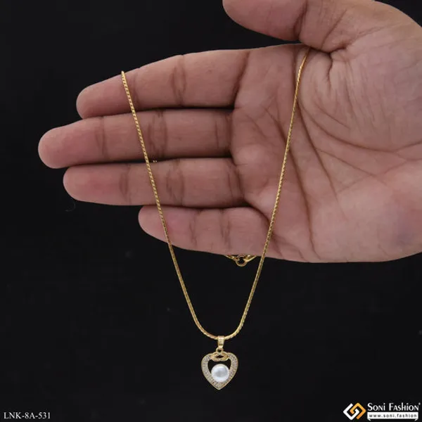 White_Bead_On_Heart_Shape_Pendant_With_Chain_For_Ladies_Style_A531