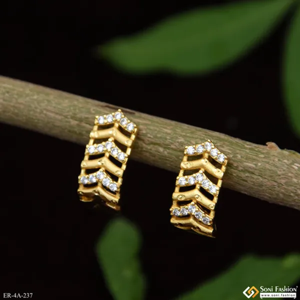 Graceful_Design_Gold_Plated_Earrings_For_Ladies_Style_A237