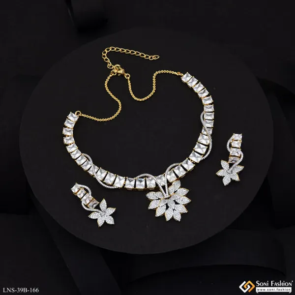Stunning_Design_Gold_Plated_Diamond_Necklace_Set_For_Ladies_Style_B166