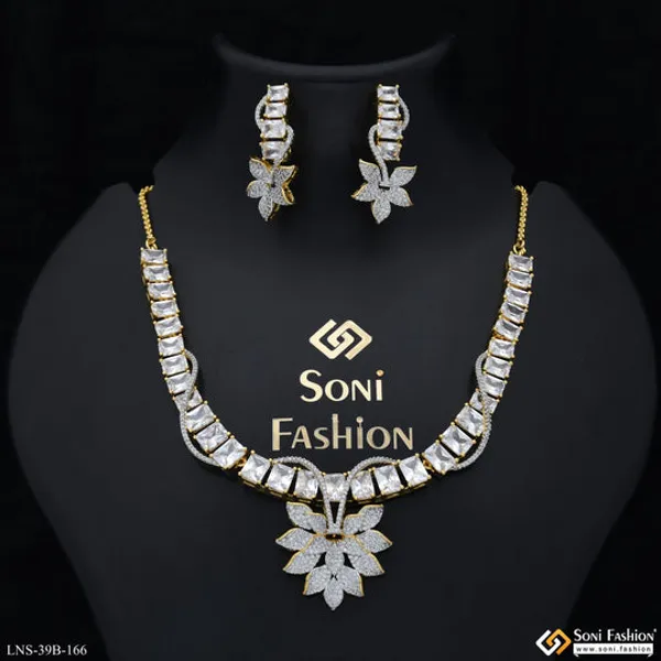 Stunning_Design_Gold_Plated_Diamond_Necklace_Set_For_Ladies_Style_B166