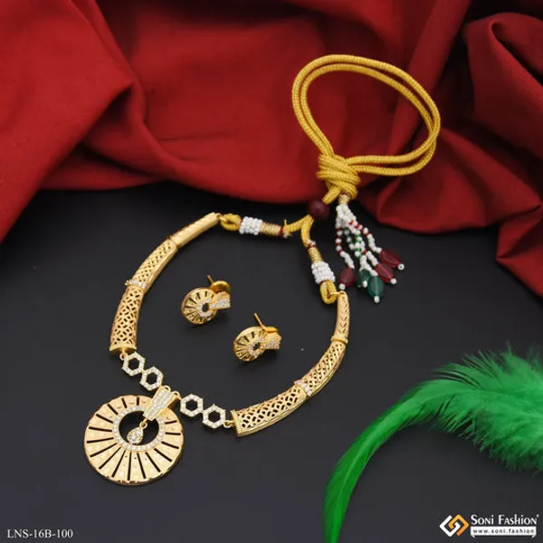 Fashionable_Gold_Plated_Necklace_Set_For_Women_Style_B100