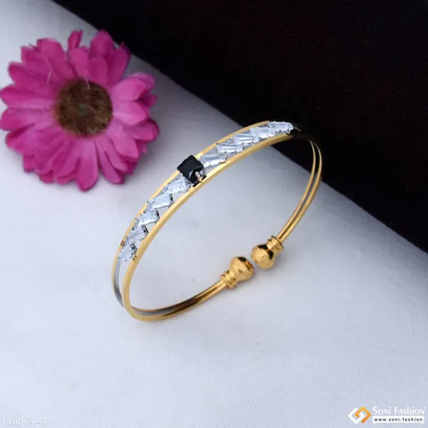 Lovely_Design_Gold_Plated_Bracelet_For_Ladies_Style_A430