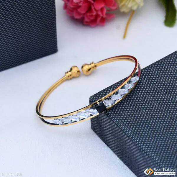 Lovely_Design_Gold_Plated_Bracelet_For_Ladies_Style_A430