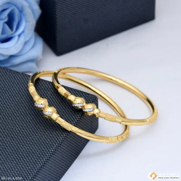 1_Gram_Gold_Plated_Glittering_Design_Bangles_For_Ladies_Style_A054