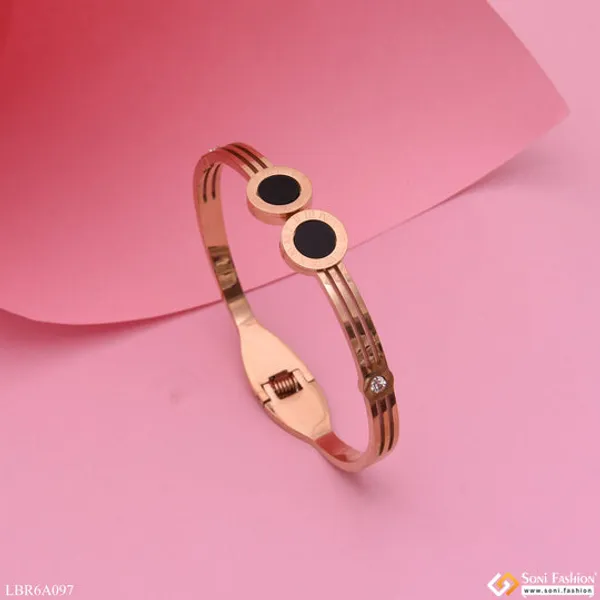 Roman_Number_With_Diamond_Stunning_Design_Rose_Gold_Bracelet_Style_Lbra097
