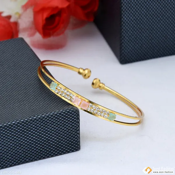 Fancy_Design_Gold_Plated_Bracelet_For_Women_Style_A443