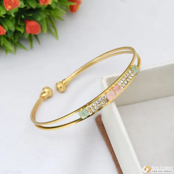 Fancy_Design_Gold_Plated_Bracelet_For_Women_Style_A443