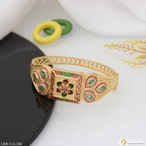 Beautiful_Design_Magnificent_Design_Gold_Plated_Bracelet_For_Women_Style_A340