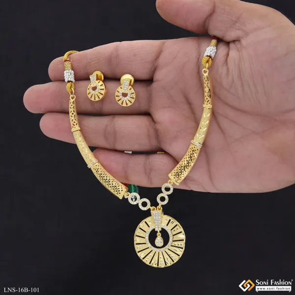 Stunning_Design_Gold_Plated_Necklace_Set_For_Women_Style_B101