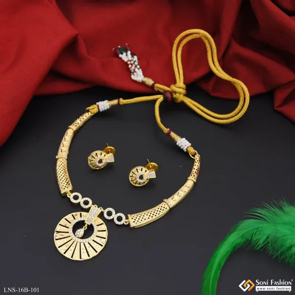 Stunning_Design_Gold_Plated_Necklace_Set_For_Women_Style_B101