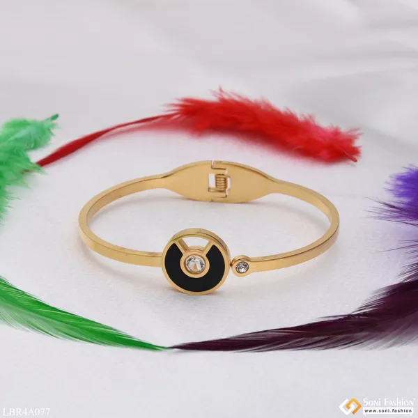 Charming_Design_With_Diamond_Golden_Color_Bracelet_For_Lady_Girl_Style_Lbra077