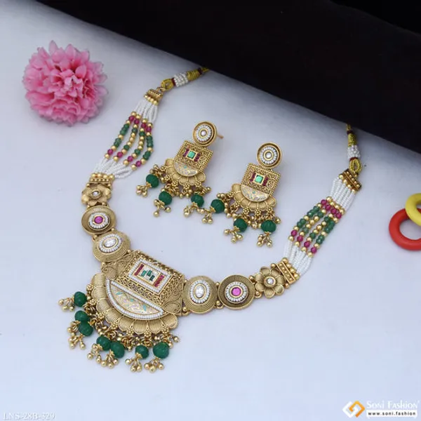 Beautiful_Design_Gold_Plated_Antique_Necklace_Set_For_Women_Style_B329