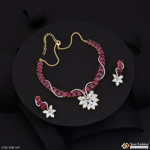 Charming_Design_Gold_Plated_Diamond_Necklace_Set_For_Ladies_Style_B165
