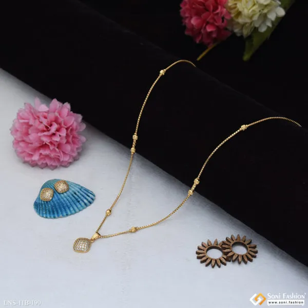 Unique_Design_Gold_Plated_Chain_Pendant_With_Earrings_For_Ladies_Style_B190