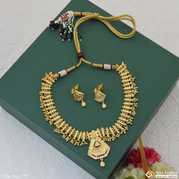 Decorative_Design_Fashionable_Gold_Plated_Necklace_Set_For_Women_Style_A722