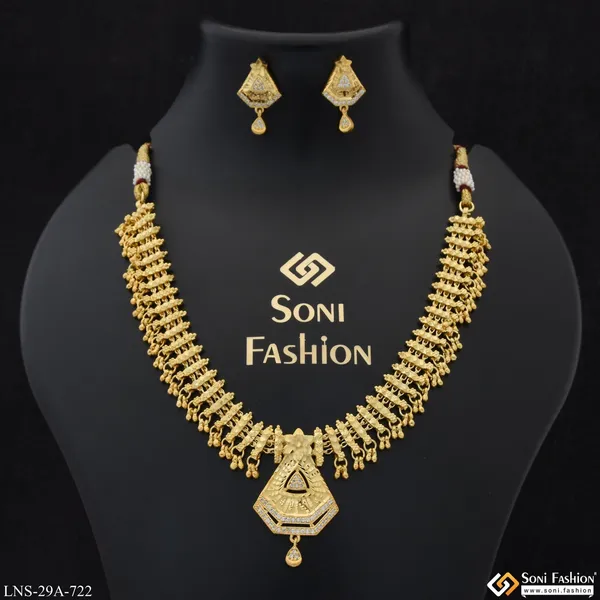 Decorative_Design_Fashionable_Gold_Plated_Necklace_Set_For_Women_Style_A722