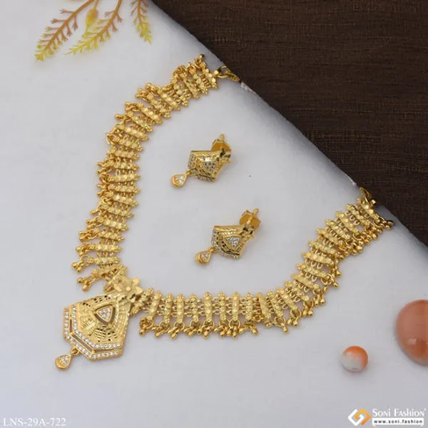 Decorative_Design_Fashionable_Gold_Plated_Necklace_Set_For_Women_Style_A722