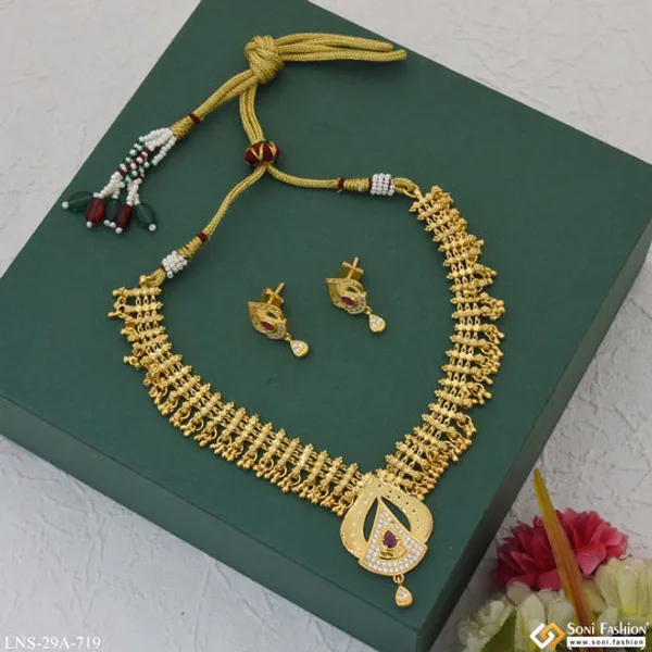Casual_Design_Fashion_Forward_Gold_Plated_Necklace_Set_For_Women_Style_A719