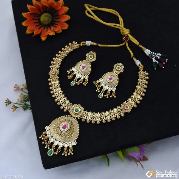Stunning_Design_Gold_Plated_Antique_Necklace_Set_For_Women_Style_B328