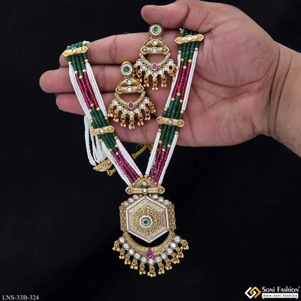 Fashionable_Gold_Plated_Antique_Necklace_Set_For_Women_Style_B324
