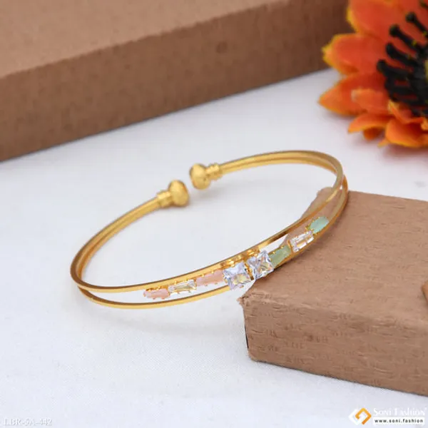 Fashionable_Gold_Plated_Bracelet_For_Women_Style_A442