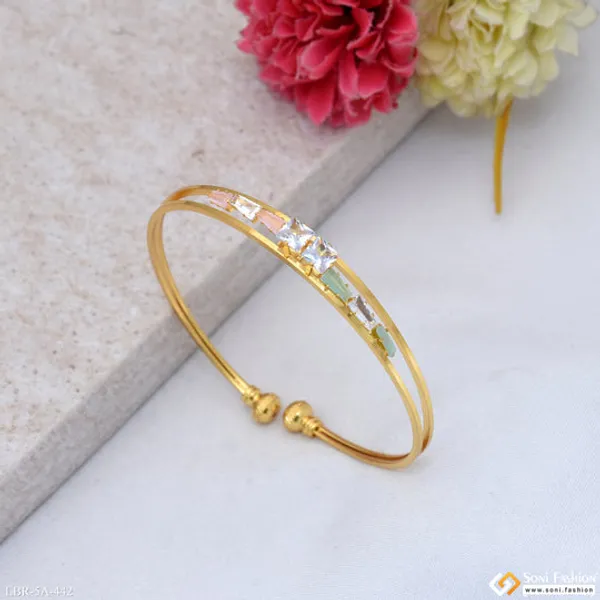 Fashionable_Gold_Plated_Bracelet_For_Women_Style_A442