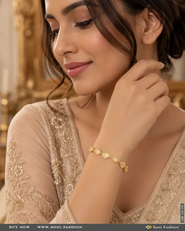 Artisanal_Design_Gold_Plated_Bracelet_For_Ladies_Style_A436
