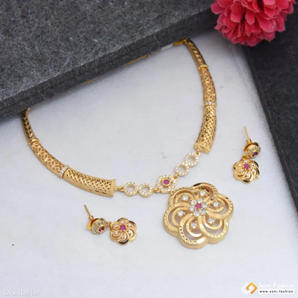 Lovely_Design_Gold_Plated_Necklace_Set_For_Women_Style_B107